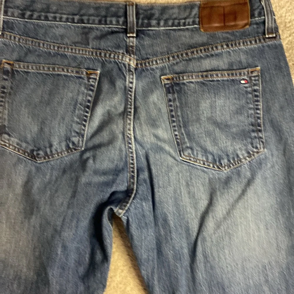 Tommy Hilfiger Relaxed Fit Straight Leg Men's Denim Jeans 35 x 32